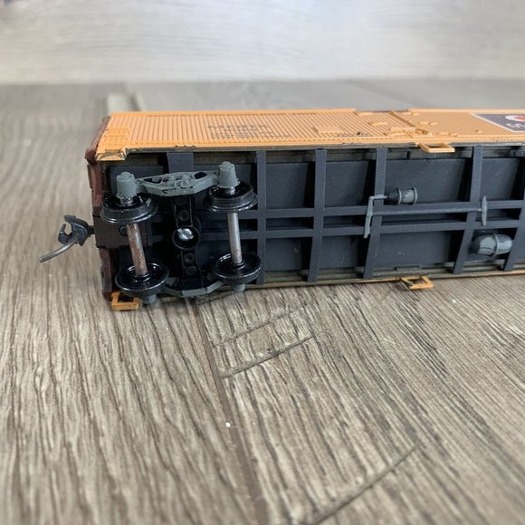 Athearn 5207 40' MORX 9089 Morrell Meats Scribed Reefer HO Scale - Picture 8 of 12